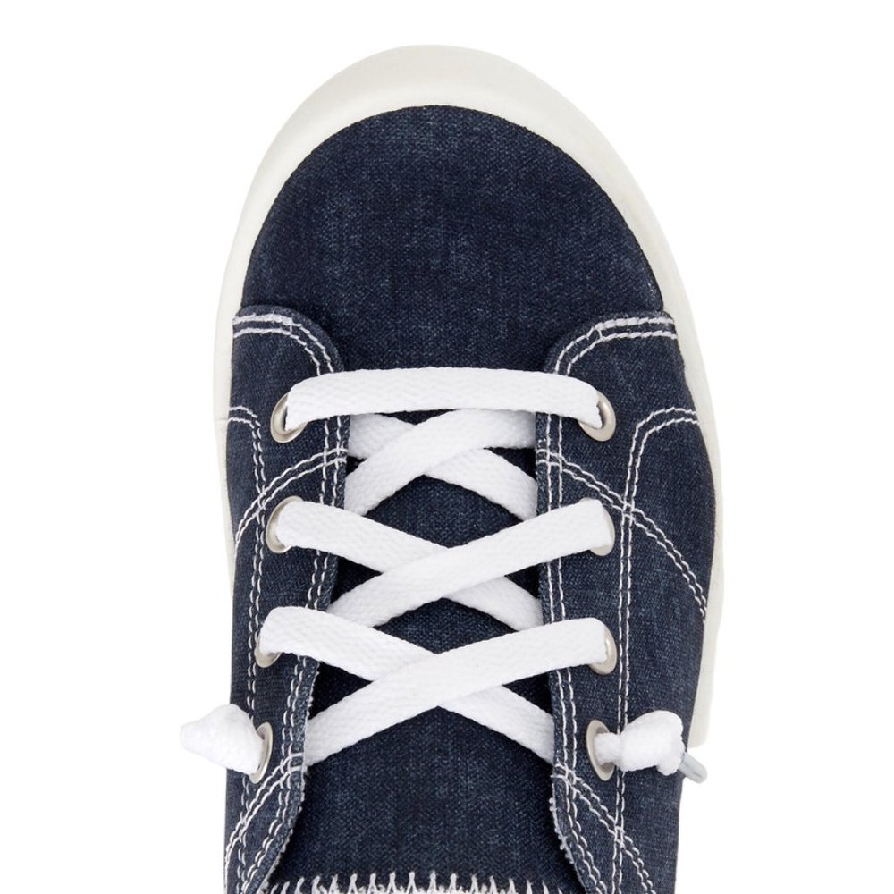 Time and Tru Women's Scrunch Back Slip-On Sneaker Sizes and Width varies Blue - Picture 2 of 5